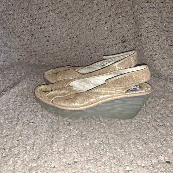 FLY LONDON-Yakin-Glitter Gold Wedge Sandals-Leather-Sz 38/7.5-Excellent - Picture 2 of 7